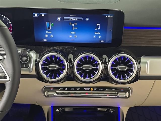 New 2026 Mercedes-Benz GLB 250 4MATIC image 18