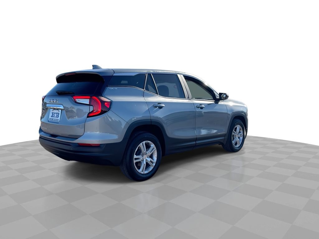Used 2023 GMC Terrain SLE image 9