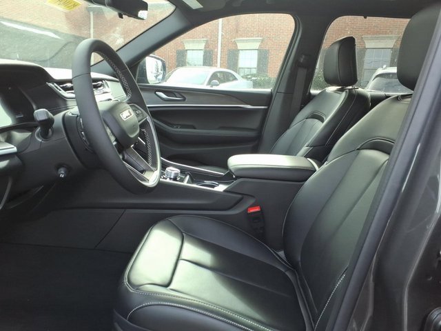 New 2025 Jeep Grand Cherokee L Limited image 7