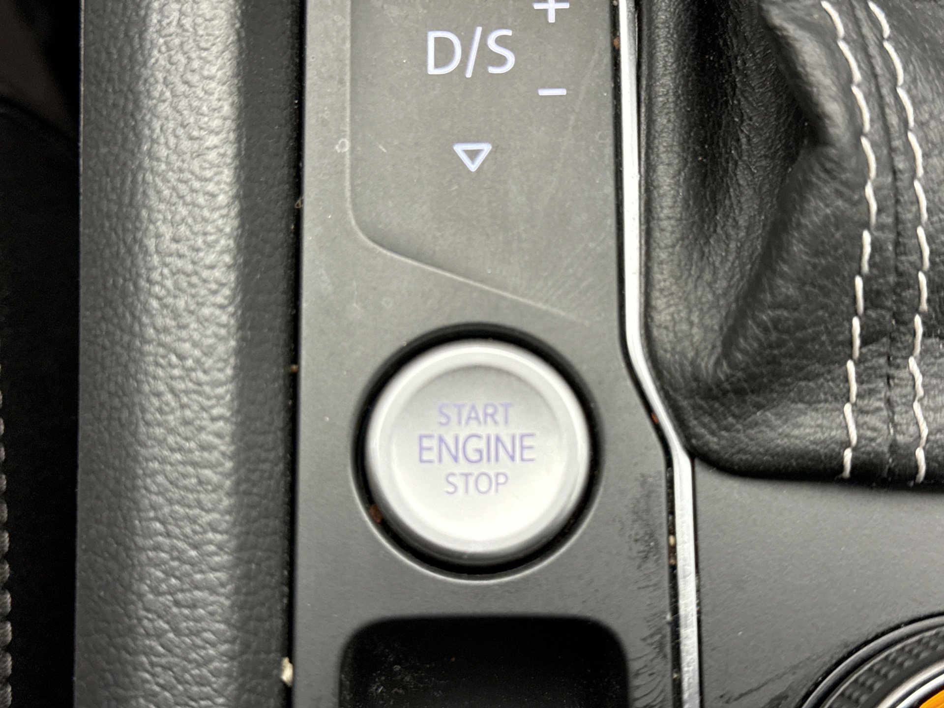 Used 2021 Volkswagen Atlas SEL Premium image 24