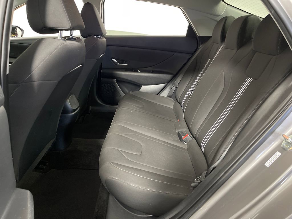 Used 2022 Hyundai Elantra SEL w/ Cargo Package FWD image 13