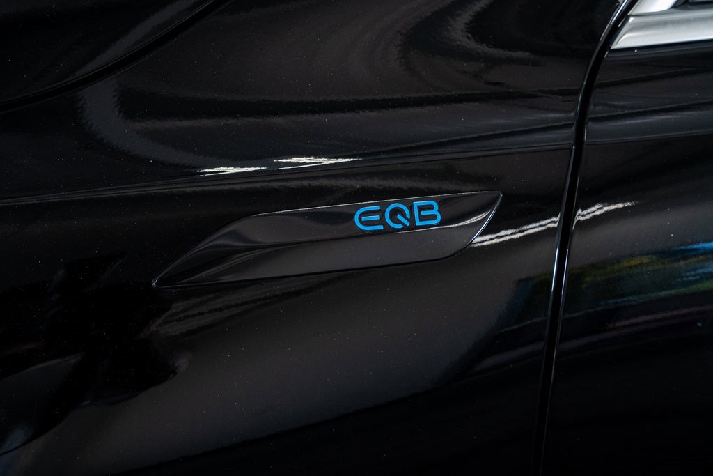 Used 2023 Mercedes-Benz EQB 350 4MATIC SUV w/ Exclusive Package image 21