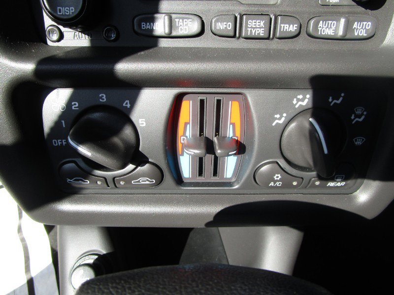 Used 2002 Chevrolet Monte Carlo SS w/ Pace Car Replica Pkg image 9