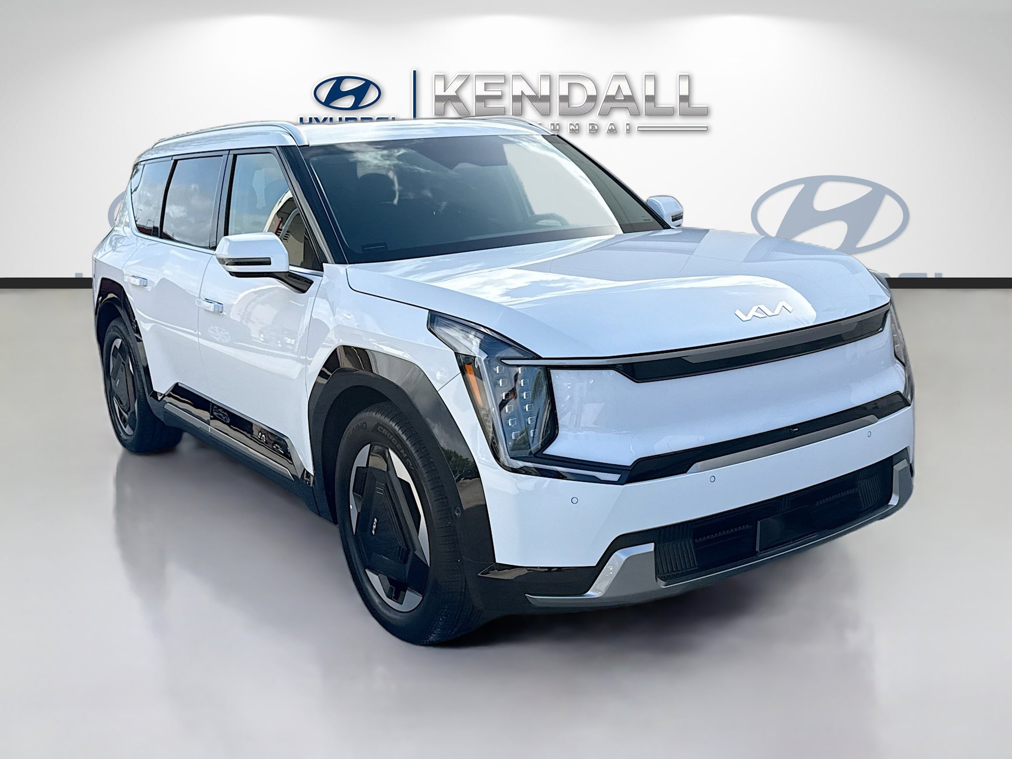 Used 2026 Kia EV9 Land image 1