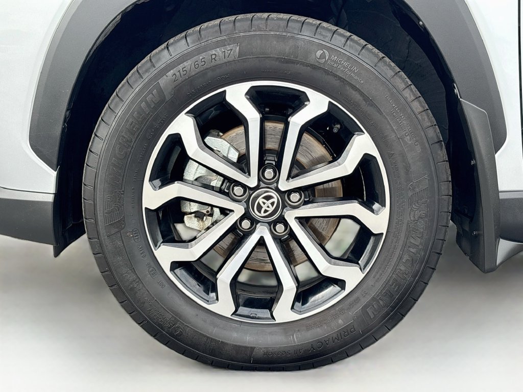 Certified 2026 Toyota Corolla Cross AWD Hybrid w/ Moonroof Package image 29