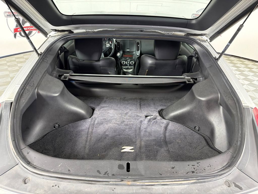 Used 2009 Nissan 370Z Touring w/ Aerodynamics Pkg image 16