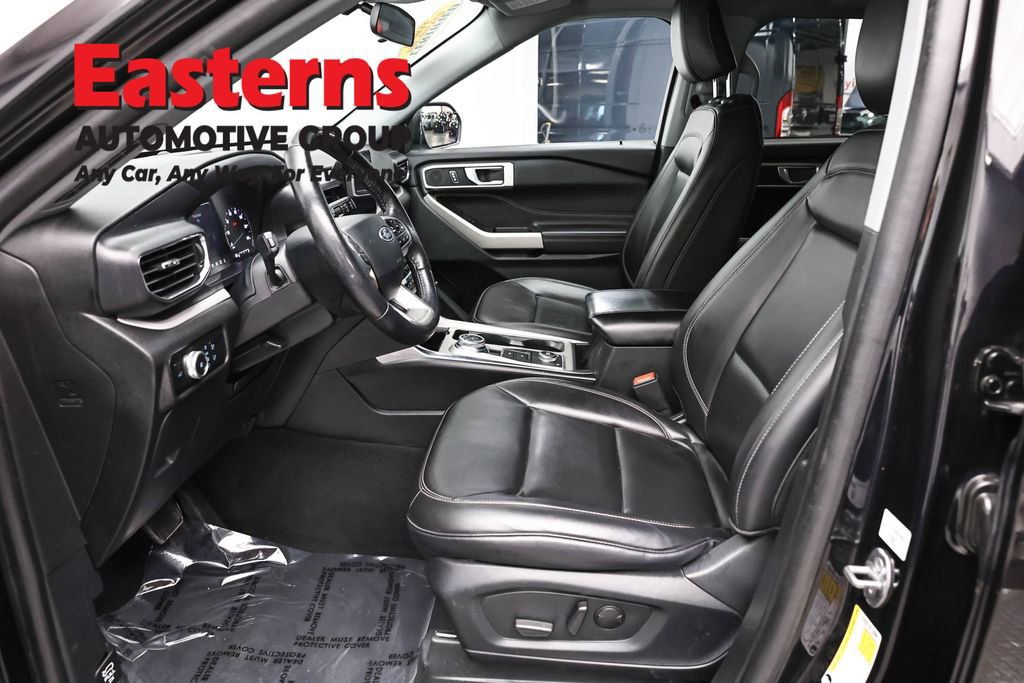 Used 2023 Ford Explorer XLT w/ Equipment Group 202A AWD/4WD image 14