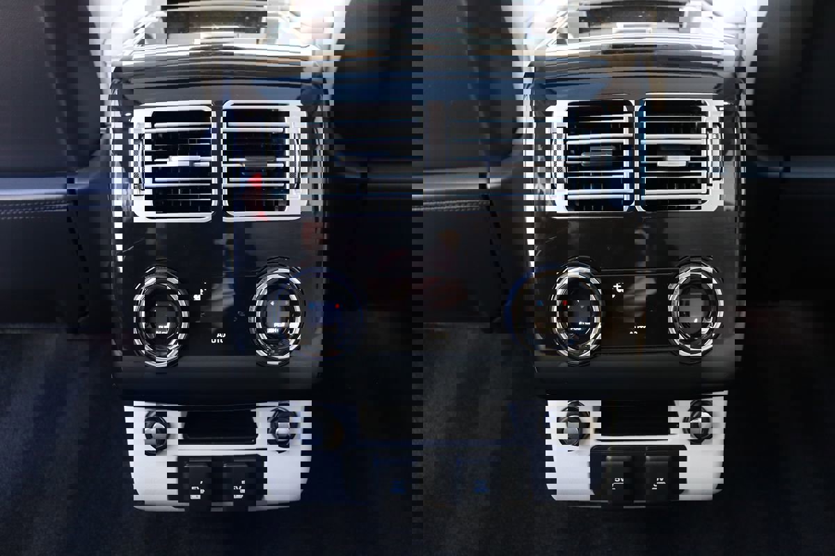 Used 2021 Land Rover Range Rover P525 Westminster Edition LWB image 36