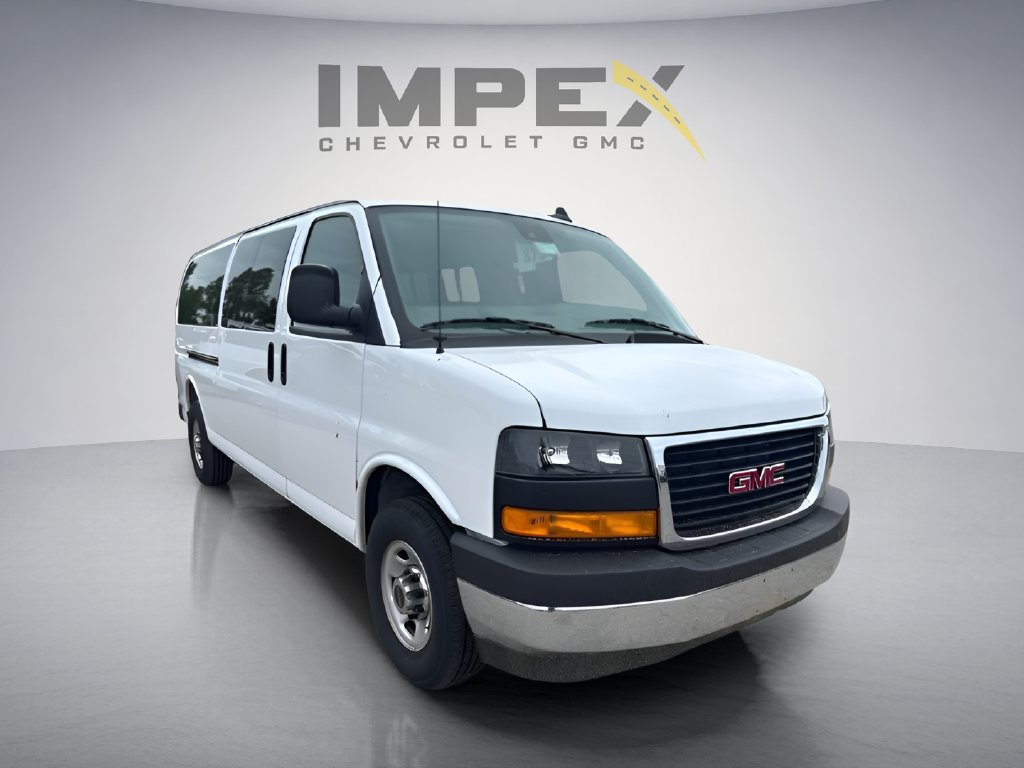 Used 2025 GMC Savana 3500 LT w/ LT Preferred Equipment Group RWD image 13
