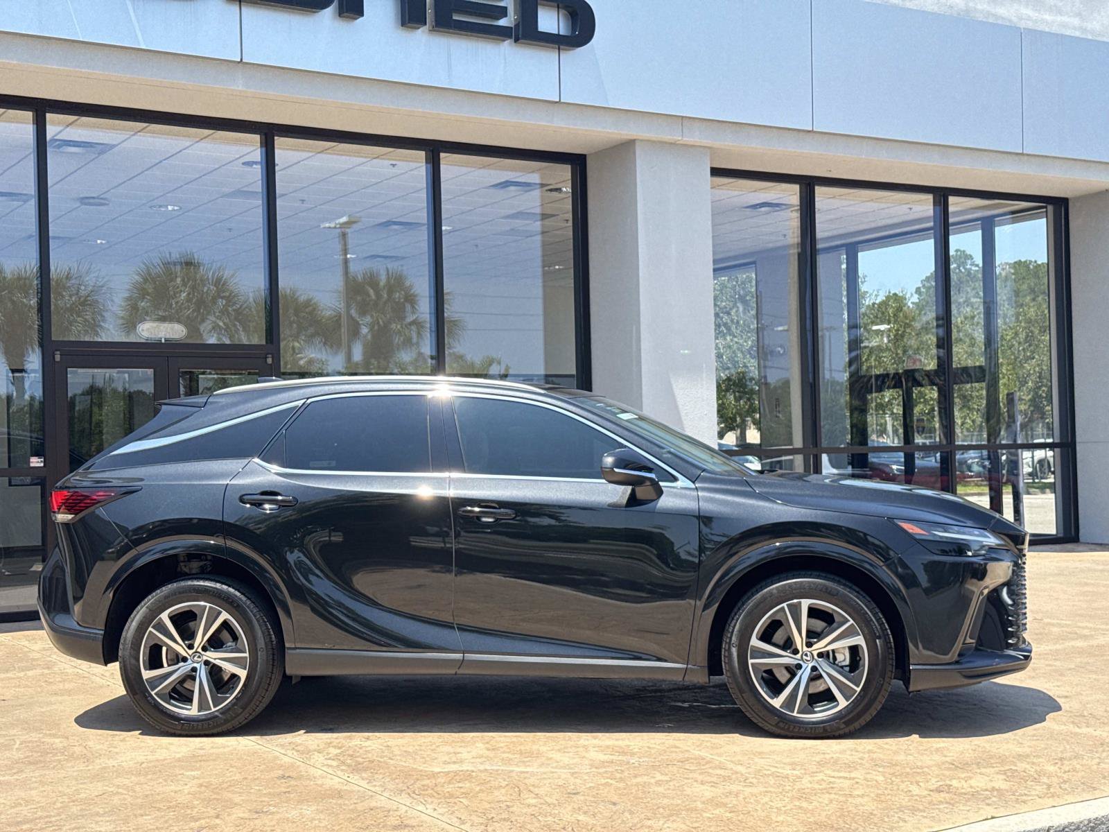 Certified 2023 Lexus RX 350 Premium w/ Accessory Package (Z1) FWD image 2
