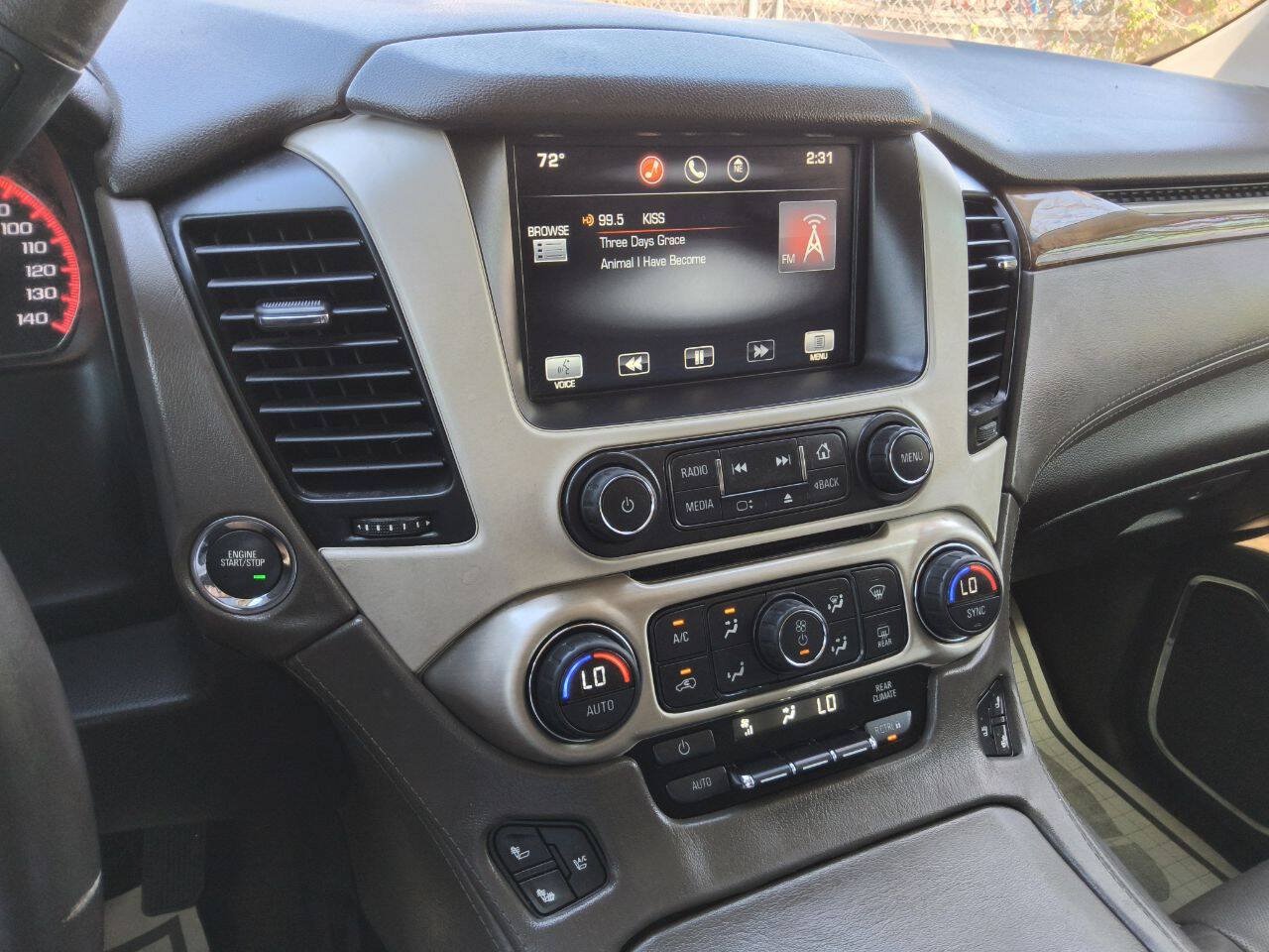Used 2015 GMC Yukon XL Denali w/ Touring Package RWD image 18