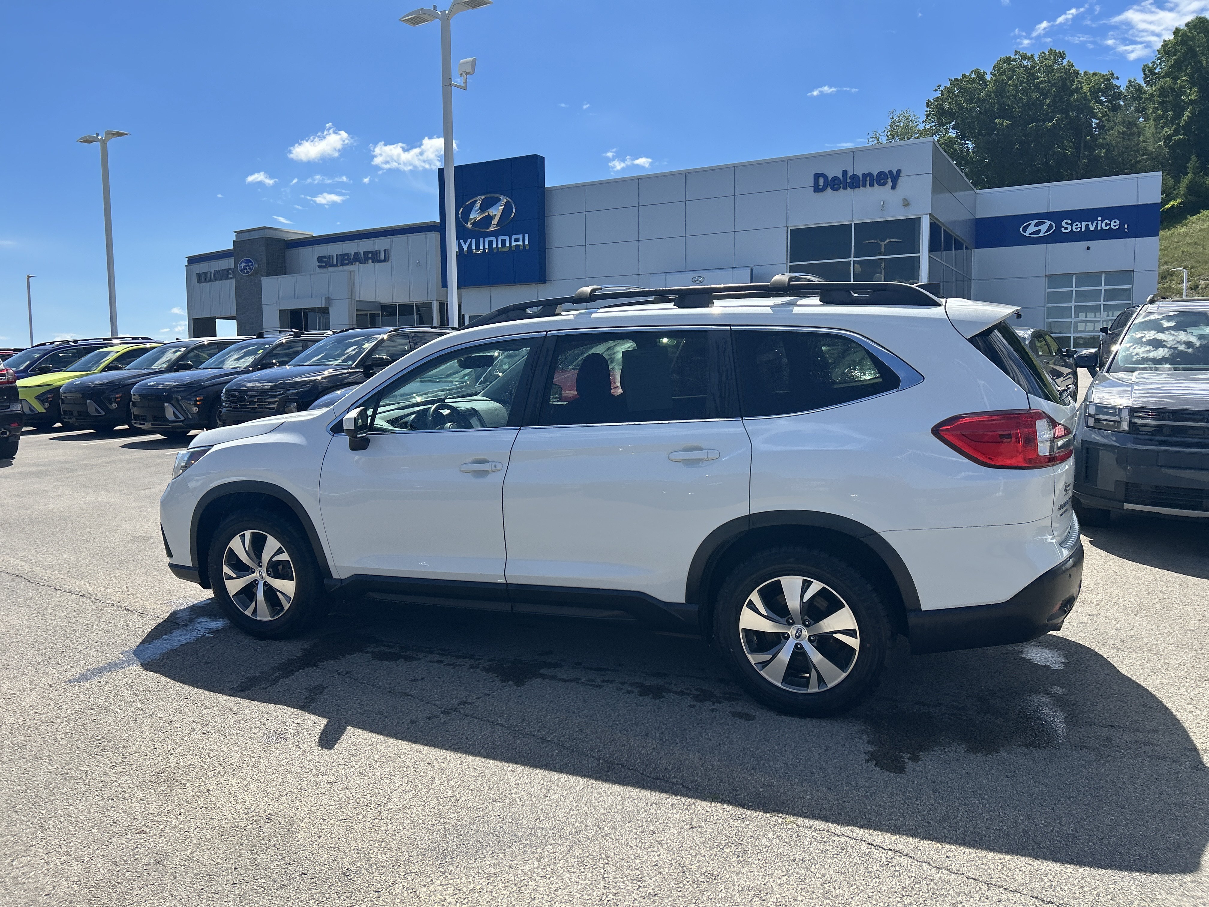 Used 2019 Subaru Ascent Premium w/ Popular Package #3 AWD/4WD image 6