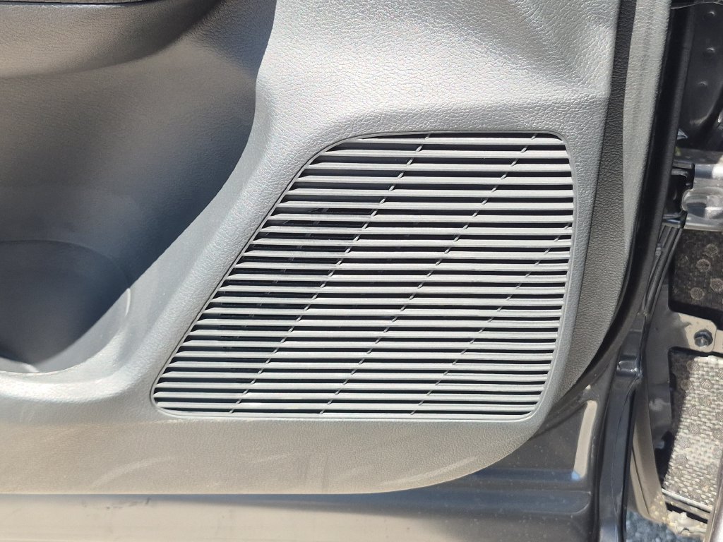 New 2026 Nissan Kicks SR FWD image 23
