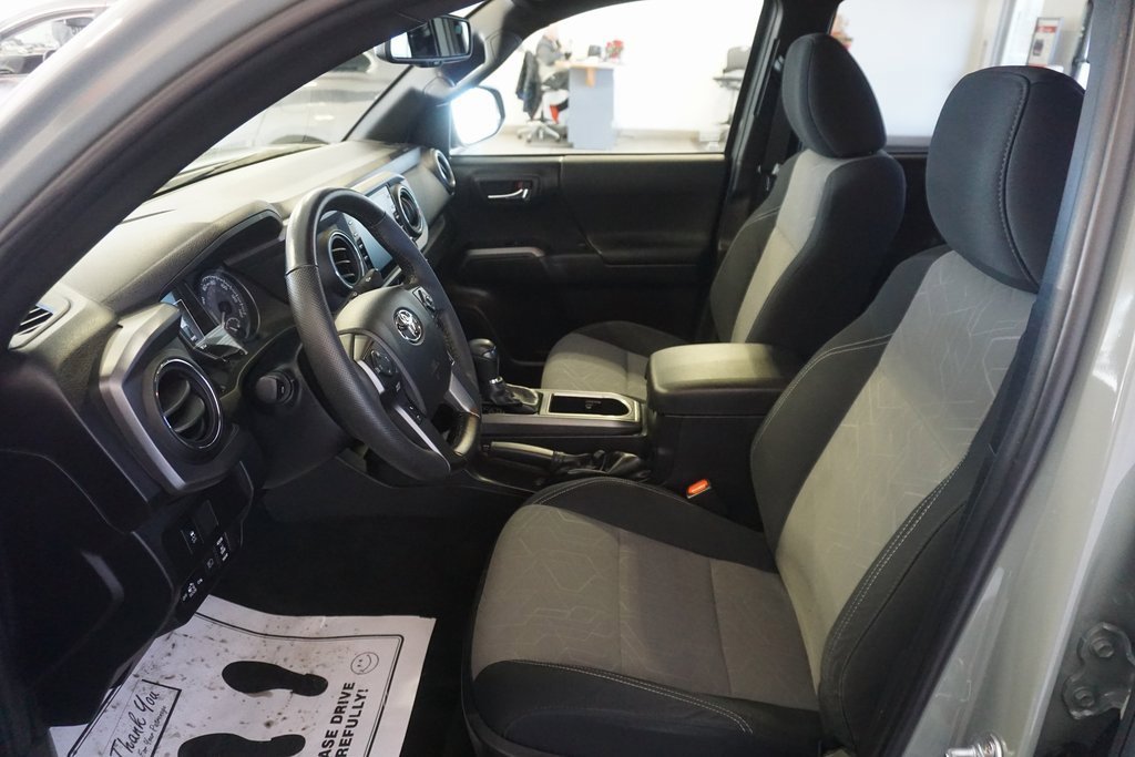 Used 2023 Toyota Tacoma TRD Off-Road image 17