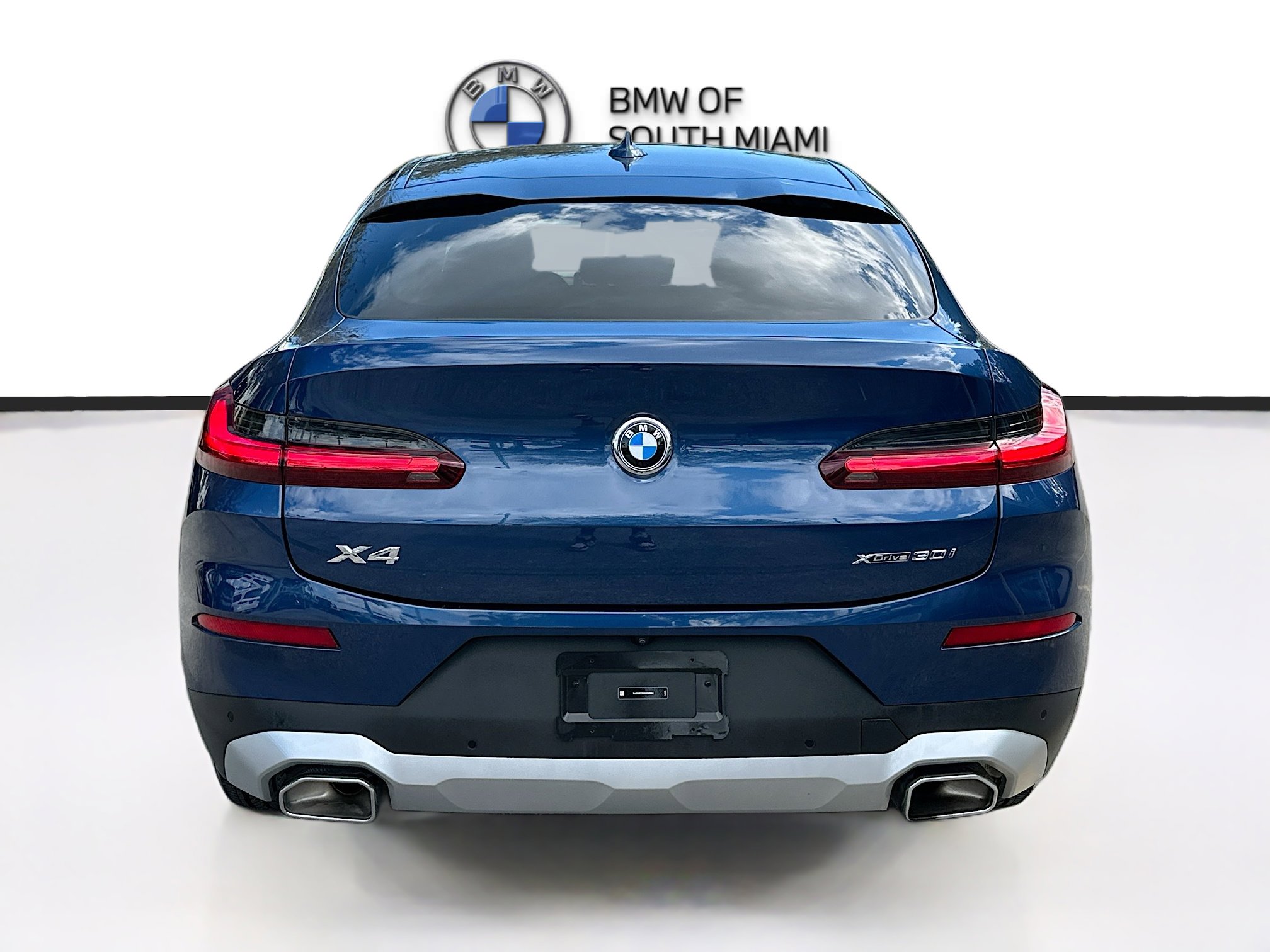 Certified 2025 BMW X4 xDrive30i image 6