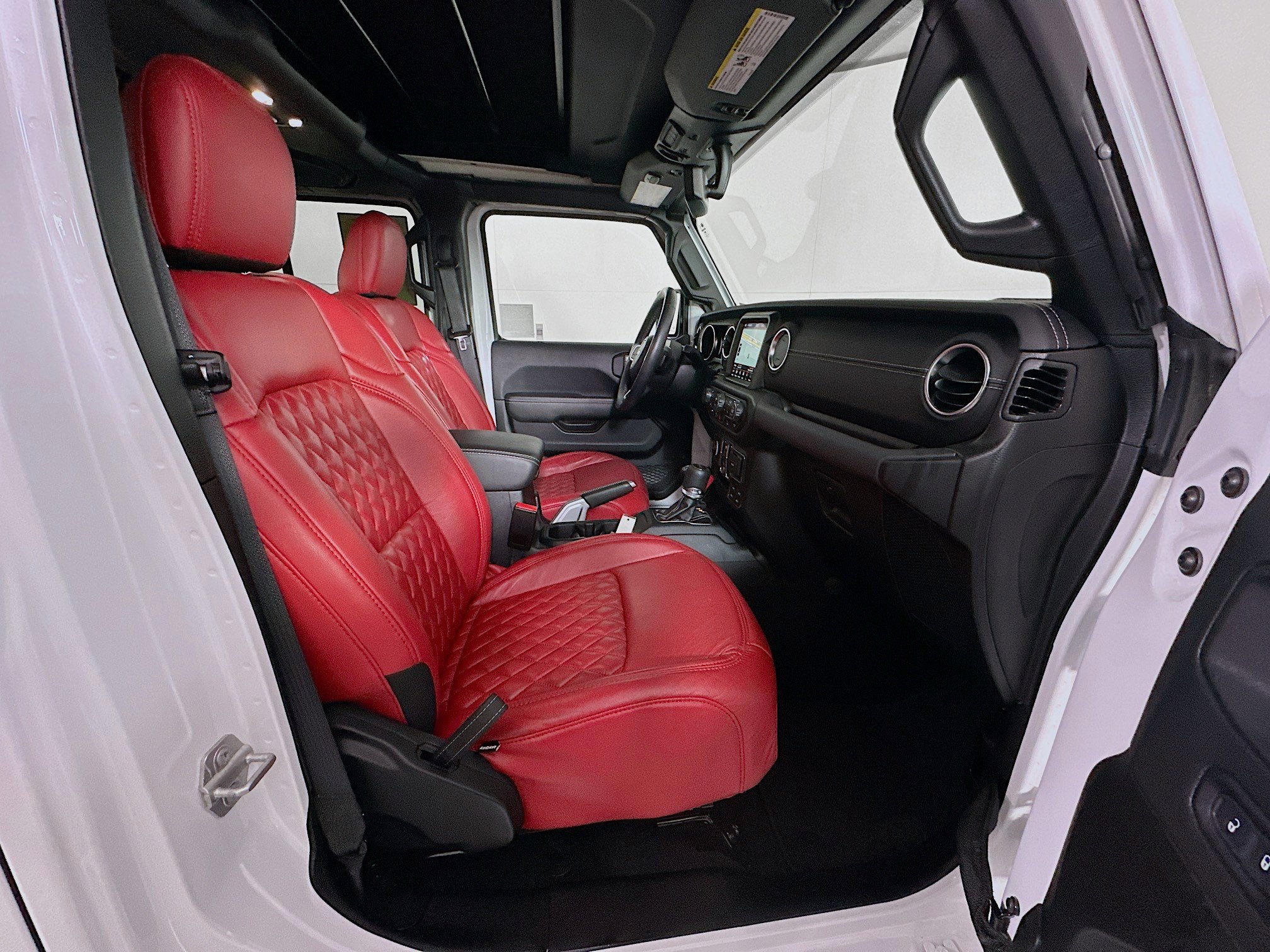 Used 2023 Jeep Wrangler Sahara w/ Cold Weather Group image 29