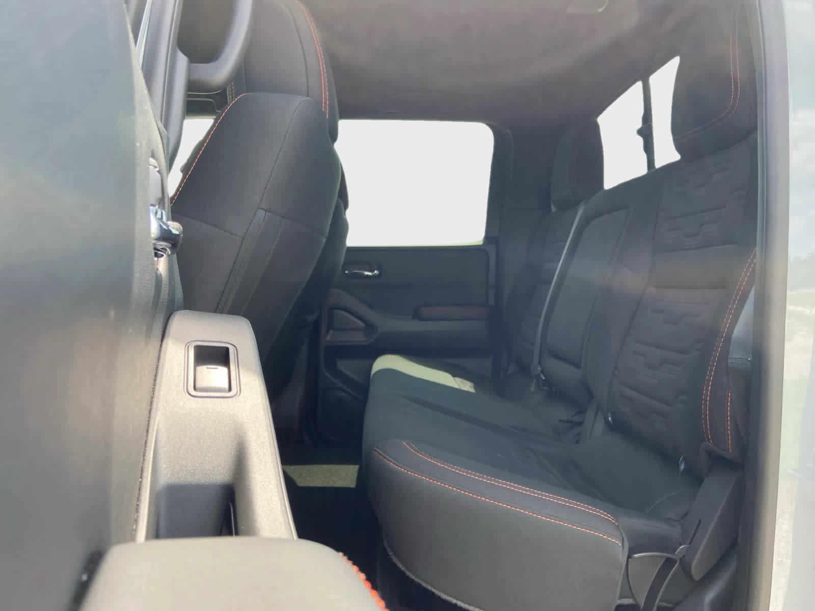 Used 2025 Nissan Frontier PRO-4X w/ Interior Protection Package AWD/4WD image 12