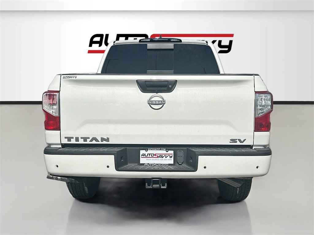 Used 2024 Nissan Titan SV w/ SV Convenience Package image 6