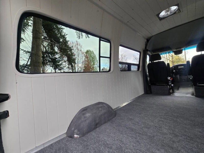 Used 2017 Mercedes-Benz Sprinter 2500 image 20