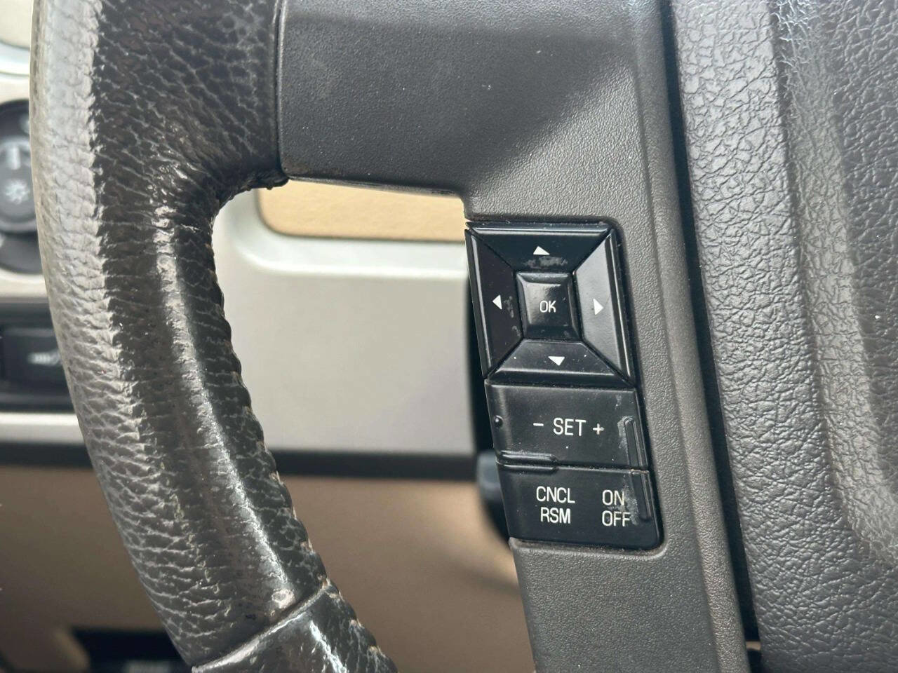 Used 2012 Ford F150 Lariat image 28