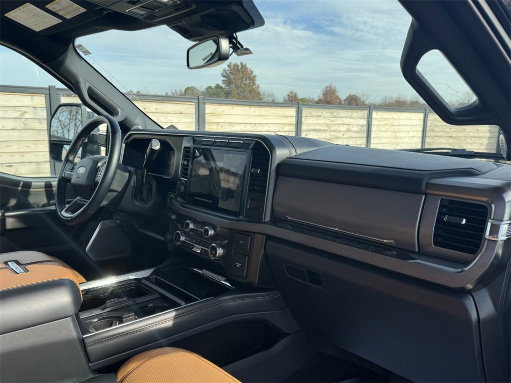 Used 2024 Ford F450 Platinum image 18