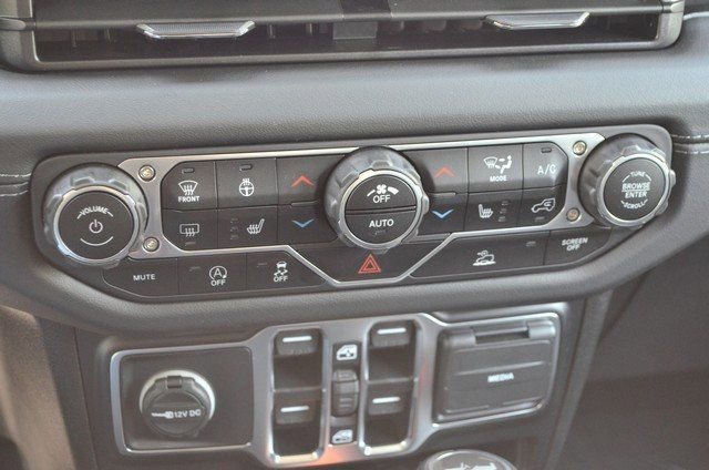 New 2025 Jeep Wrangler Sahara image 28