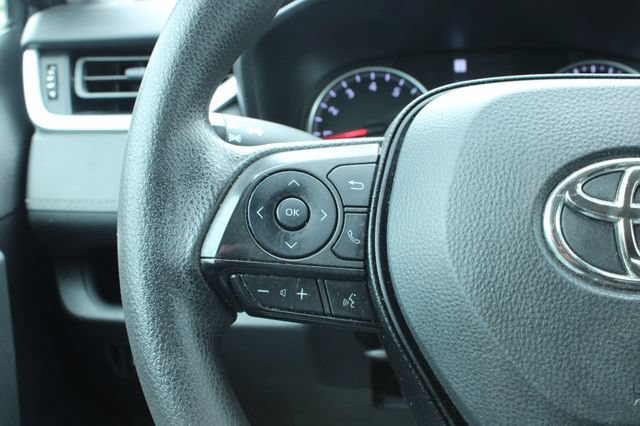 Used 2022 Toyota RAV4 XLE FWD image 23