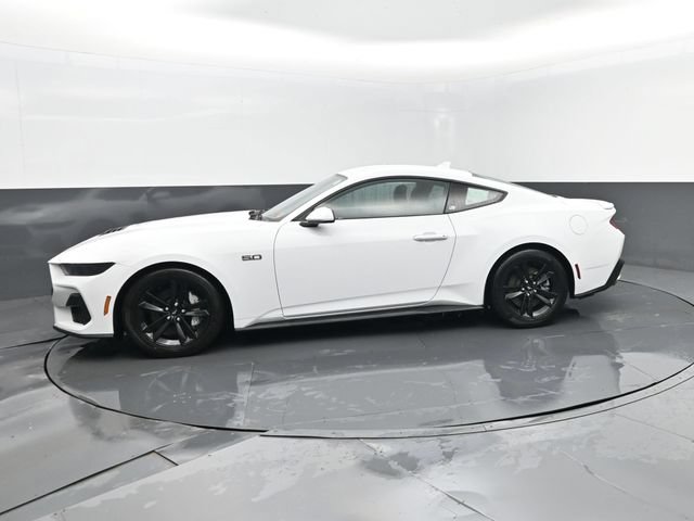 Used 2025 Ford Mustang GT RWD image 5