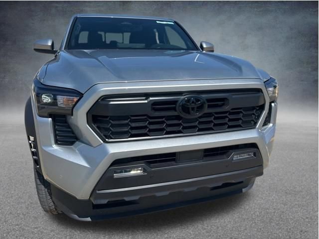 Used 2026 Toyota Tacoma TRD Off-Road w/ TRD Off Road Upgrade Package AWD/4WD image 3