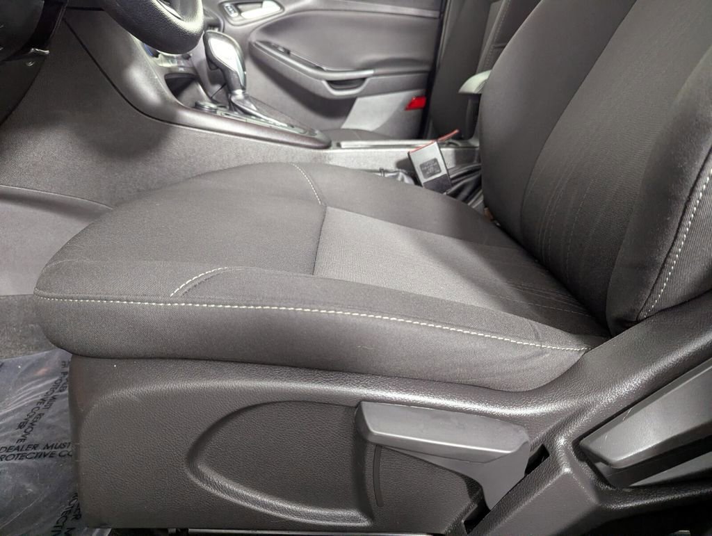 Used 2017 Ford Focus SE image 11