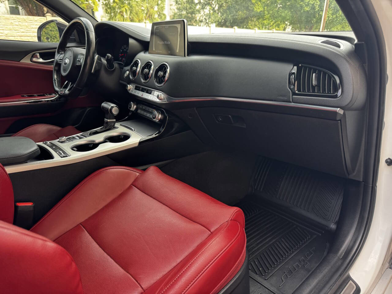 Used 2020 Kia Stinger GT1 image 17