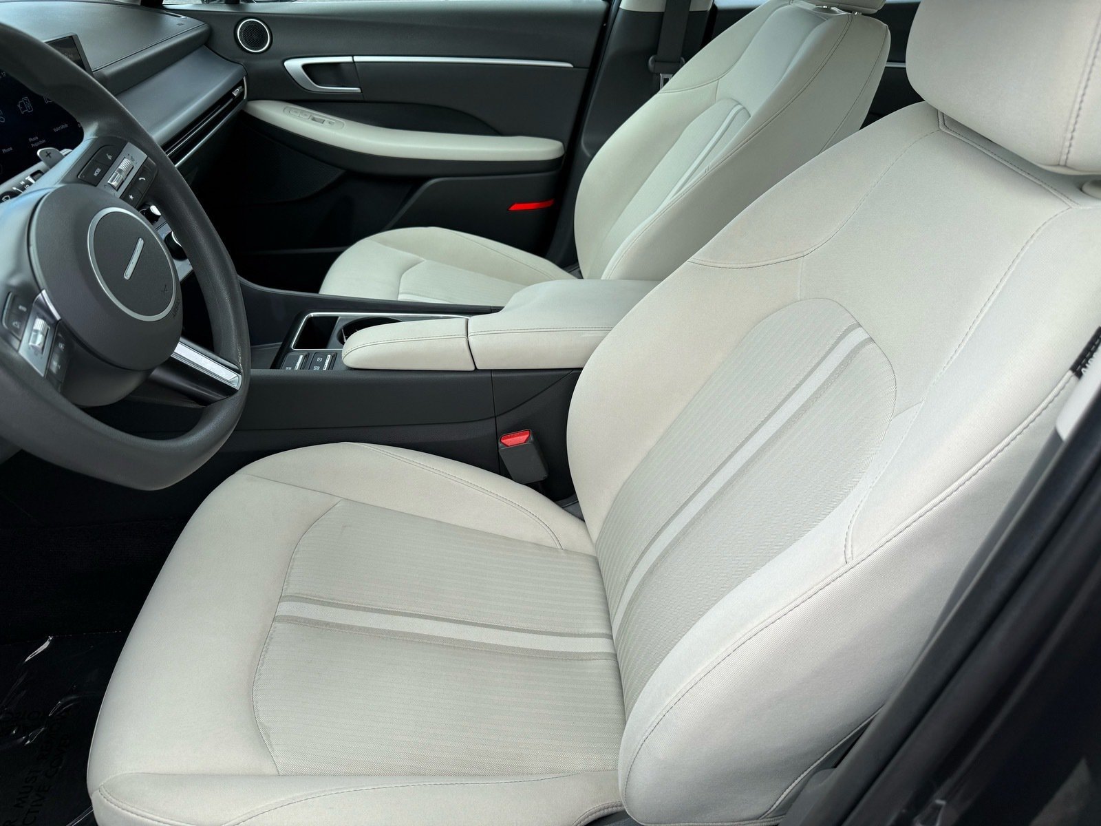 Used 2025 Hyundai Sonata SEL FWD image 13
