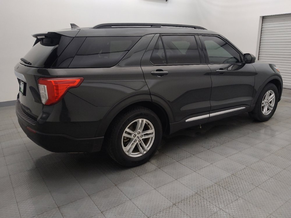Used 2021 Ford Explorer XLT image 10
