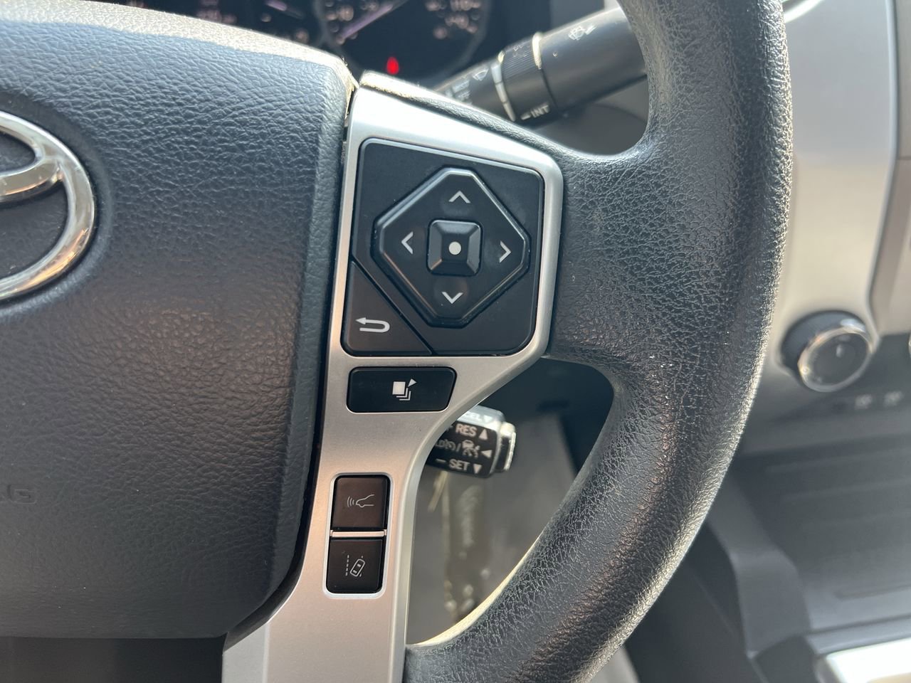 Used 2020 Toyota Tundra SR5 w/ SX Package AWD/4WD image 20