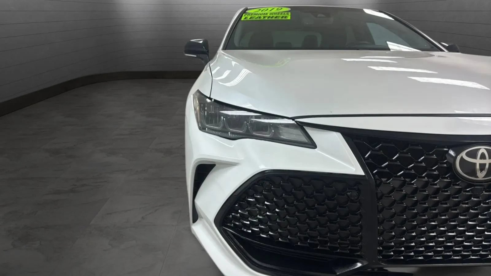Used 2019 Toyota Avalon XSE w/ Carpet Mat Package FWD image 44