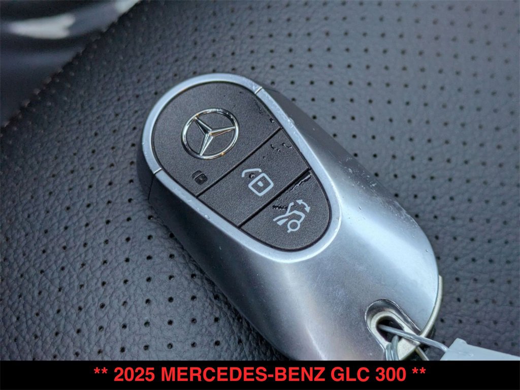 Certified 2025 Mercedes-Benz GLC 300 4MATIC image 34