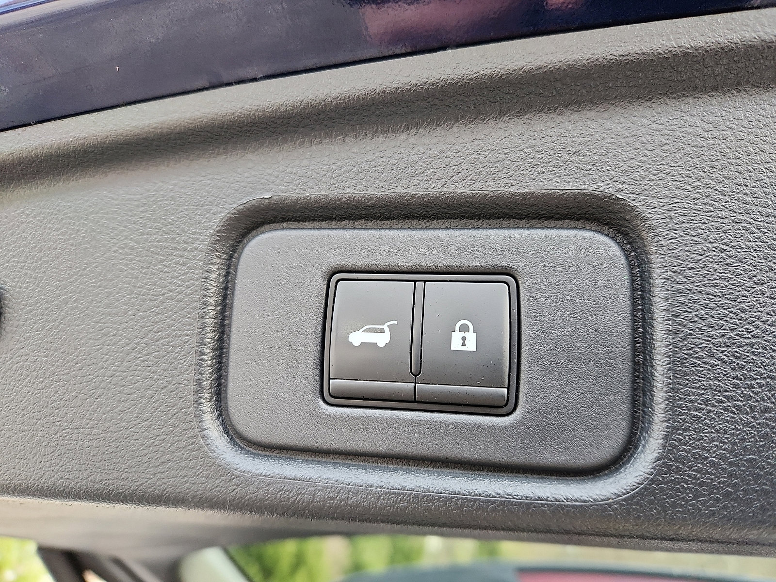 Used 2023 Nissan Pathfinder Platinum w/ Cargo Package image 36