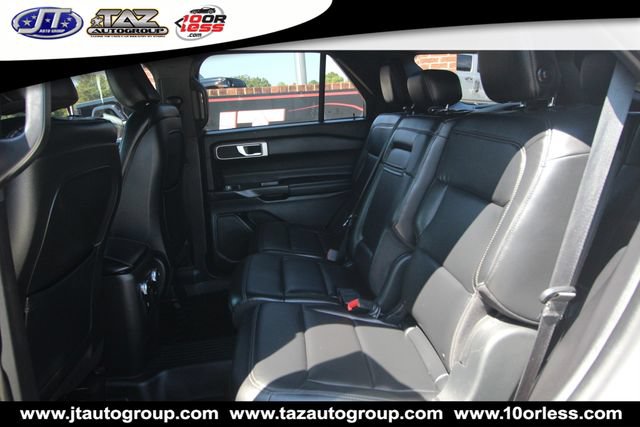 Used 2020 Ford Explorer XLT w/ Equipment Group 202A AWD/4WD image 13