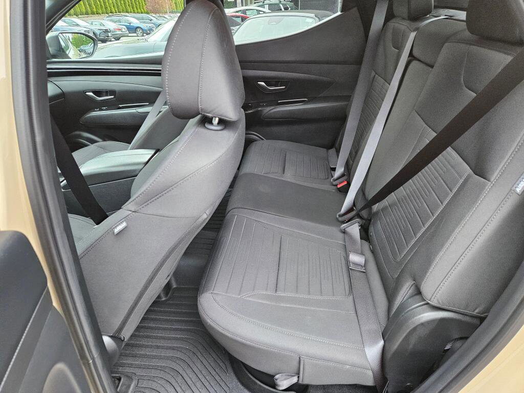 Used 2024 Hyundai Santa Cruz SE AWD/4WD image 11
