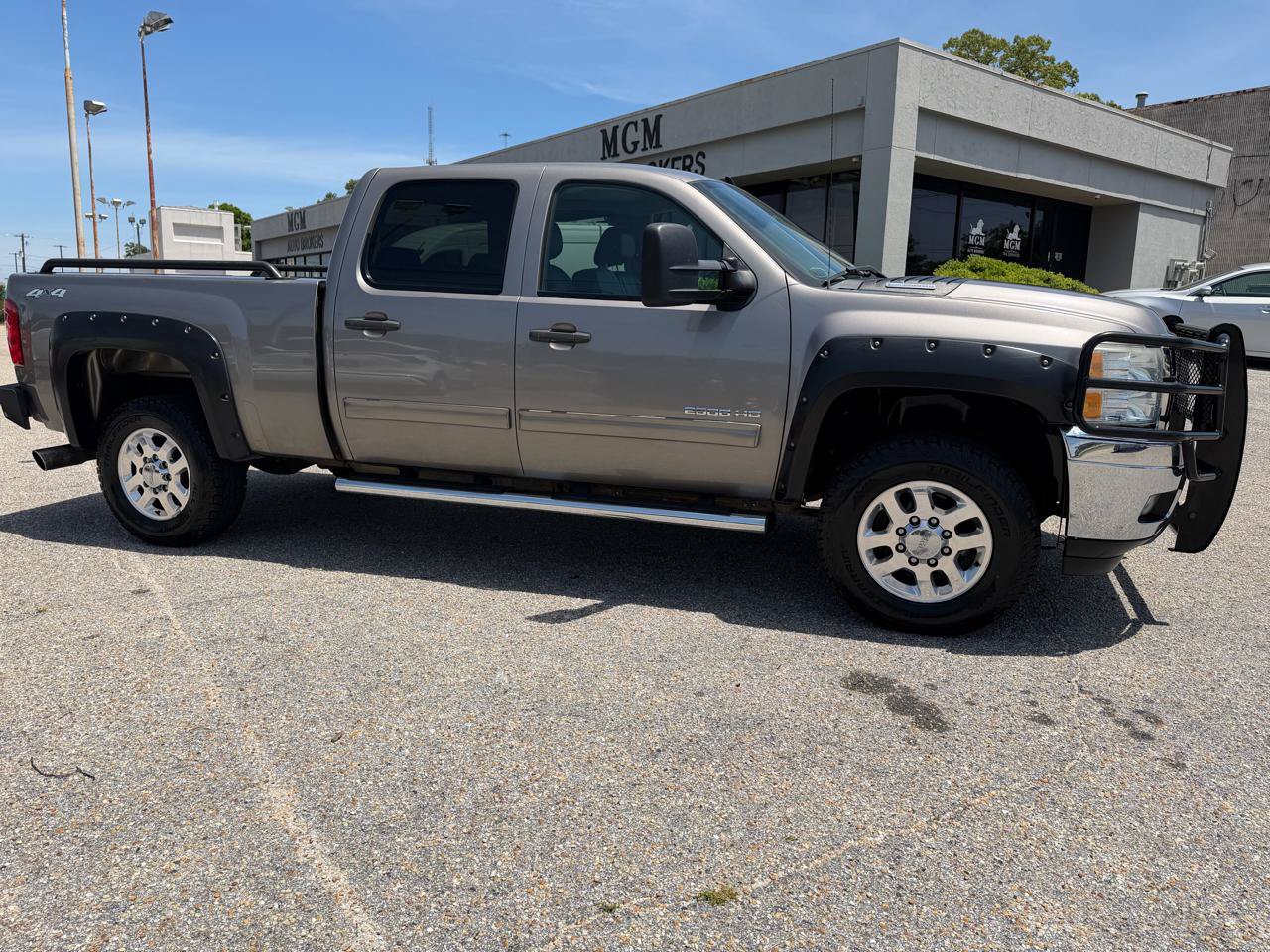 Used 2014 Chevrolet Silverado 2500 LT w/ Interior Plus Package AWD/4WD image 26