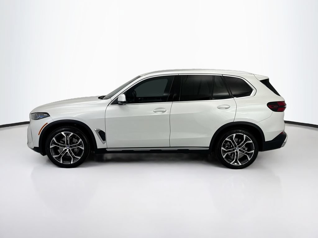 Used 2024 BMW X5 xDrive40i w/ Premium Package AWD/4WD image 8