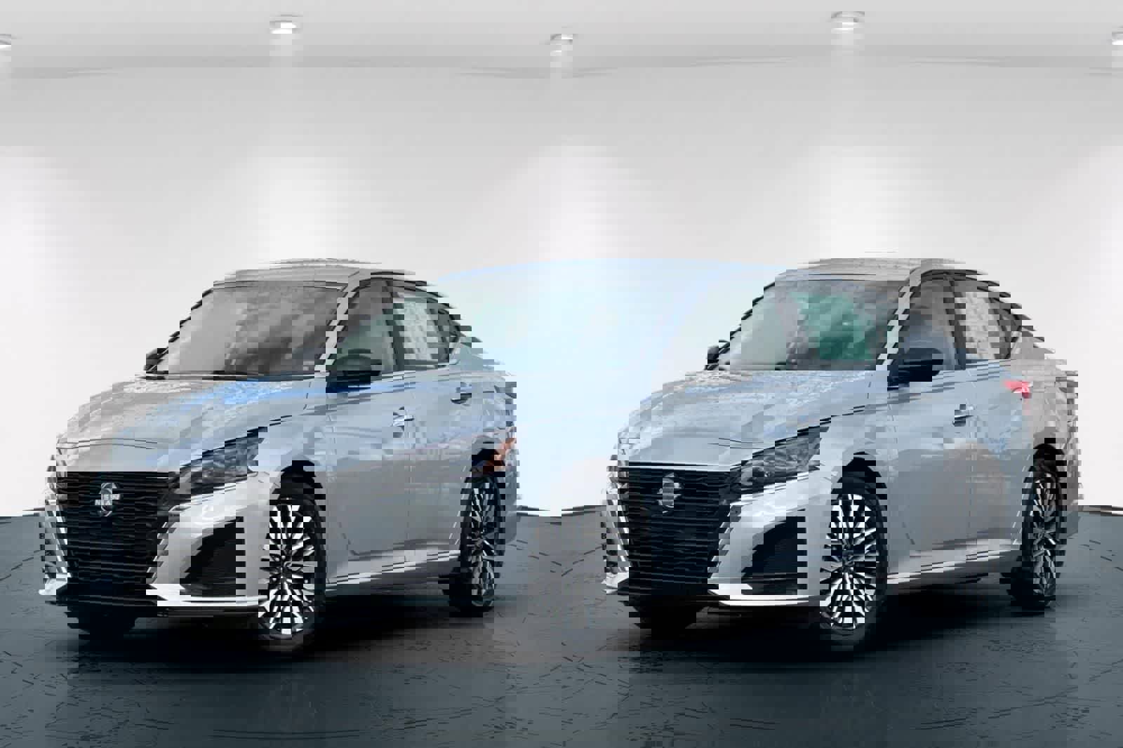 Used 2024 Nissan Altima 2.5 SV