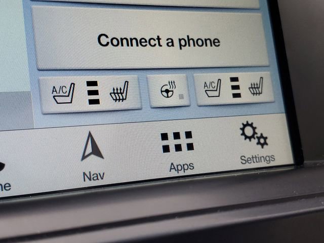 Used 2018 Ford Taurus SHO image 17