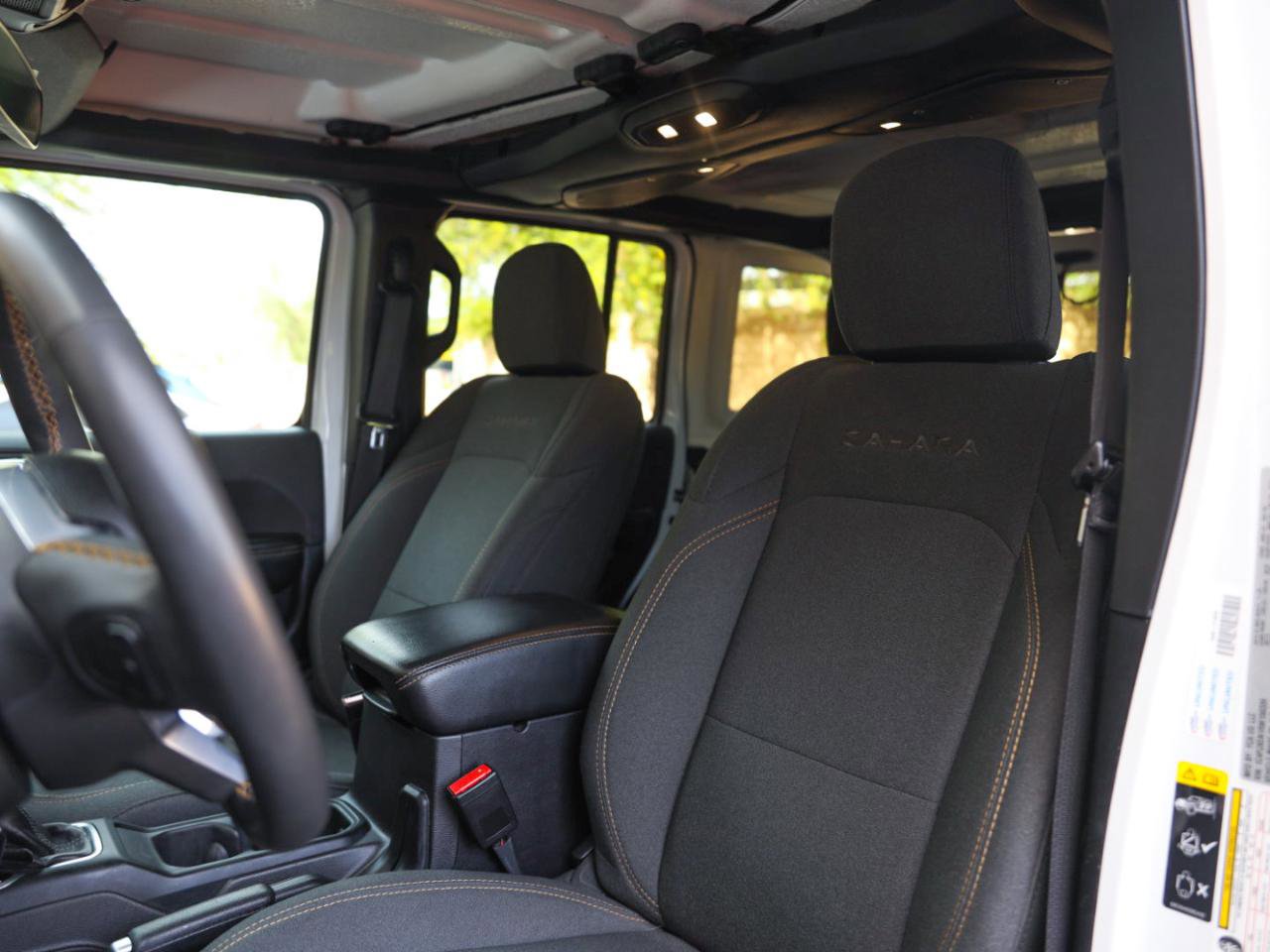 Used 2024 Jeep Wrangler Sahara AWD/4WD image 14