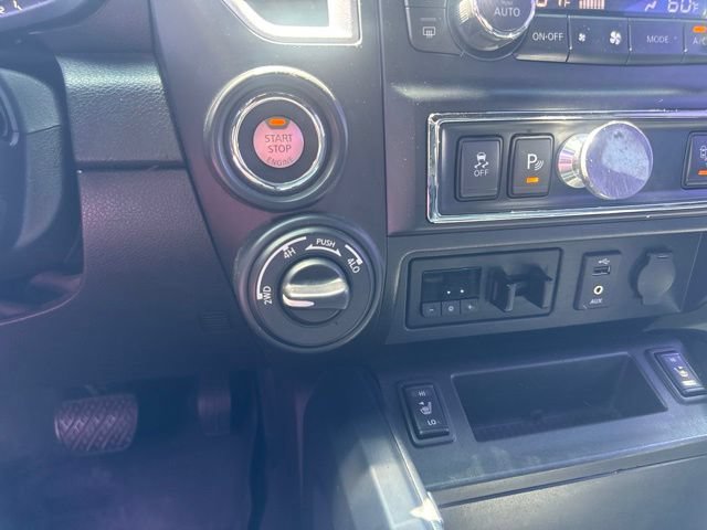 Used 2018 Nissan Titan XD AWD/4WD image 22