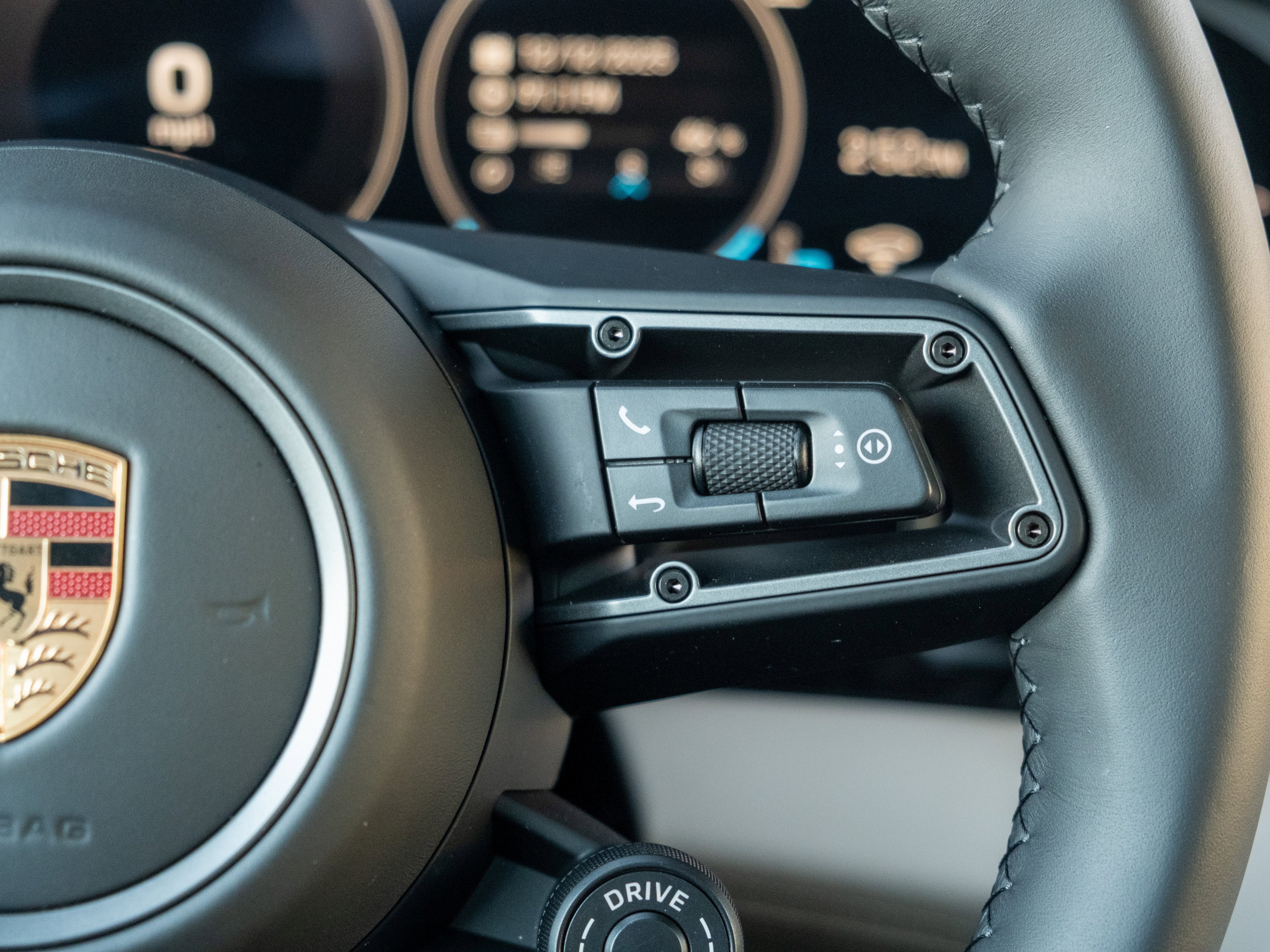 Used 2025 Porsche Taycan 4S image 28