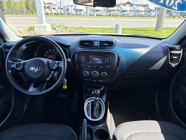 Used 2016 Kia Soul + FWD image 23