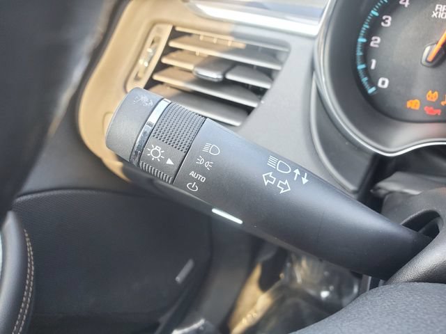 Used 2018 Chevrolet Impala Premier FWD image 25