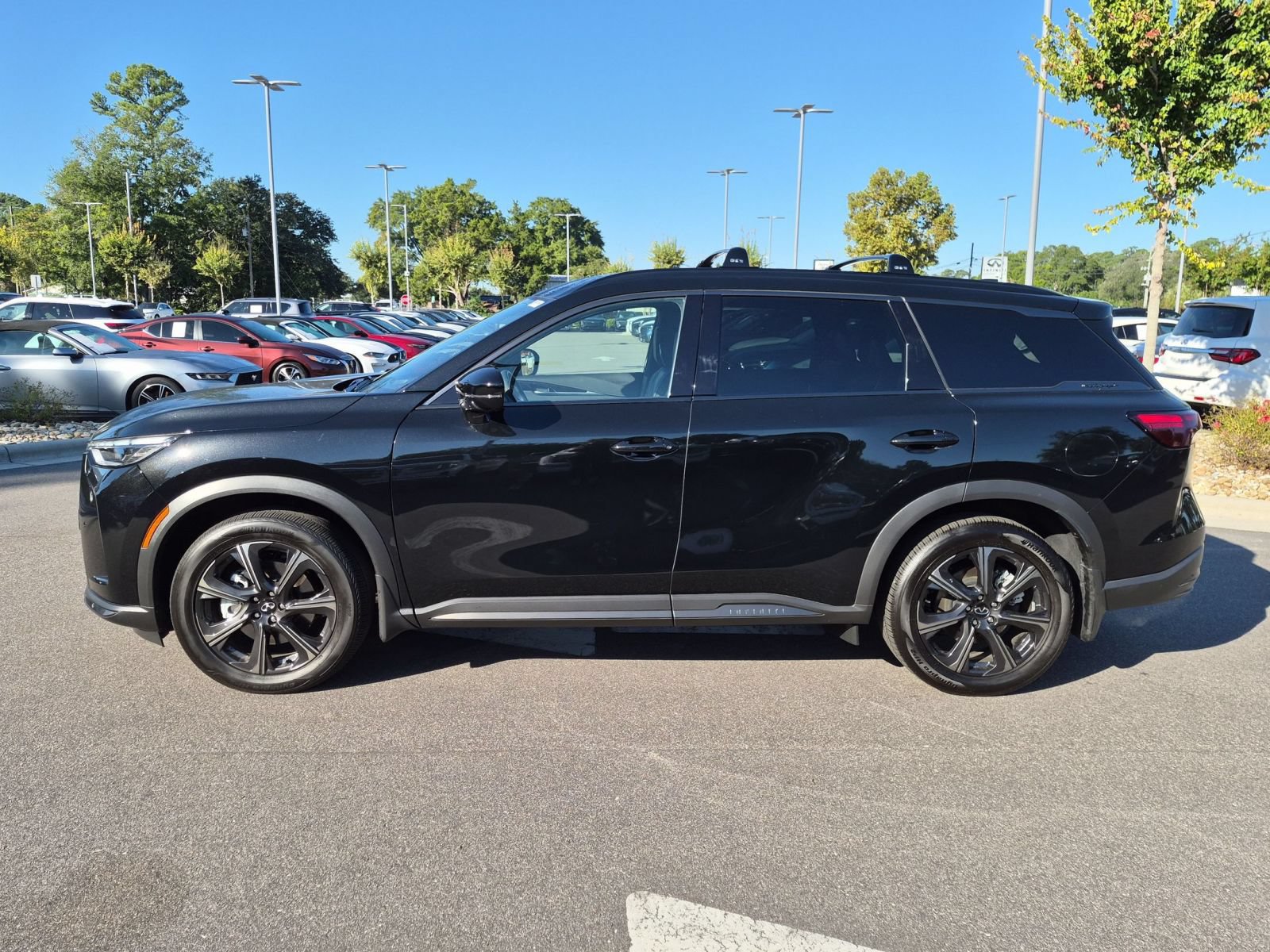 Used 2026 INFINITI QX60 Autograph w/ Dark Cargo Package AWD/4WD image 6