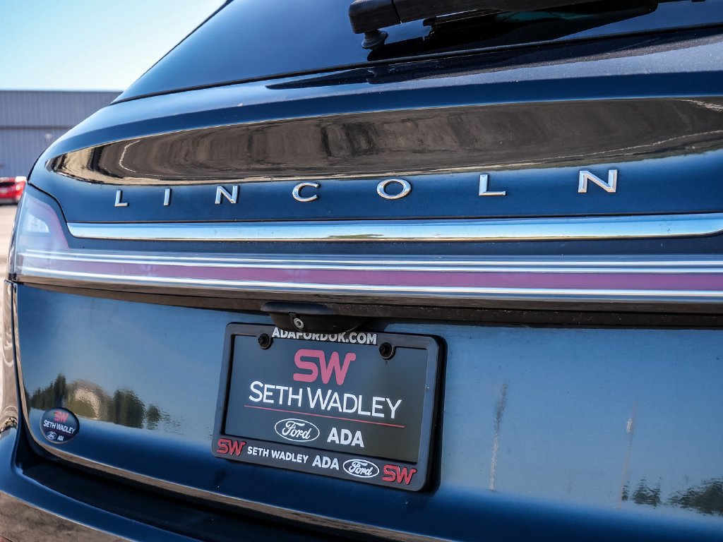 Used 2023 Lincoln Nautilus Reserve AWD/4WD image 11